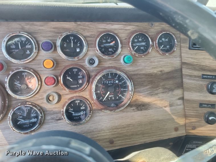 image for item MI9866 1998 Western Star 4964F  fertilizer delivery truck