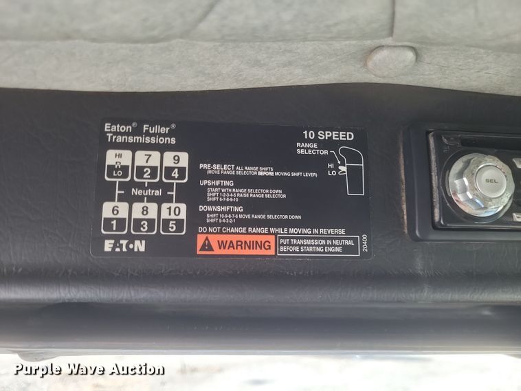 image for item MI9866 1998 Western Star 4964F  fertilizer delivery truck