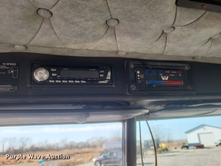 image for item MI9866 1998 Western Star 4964F  fertilizer delivery truck