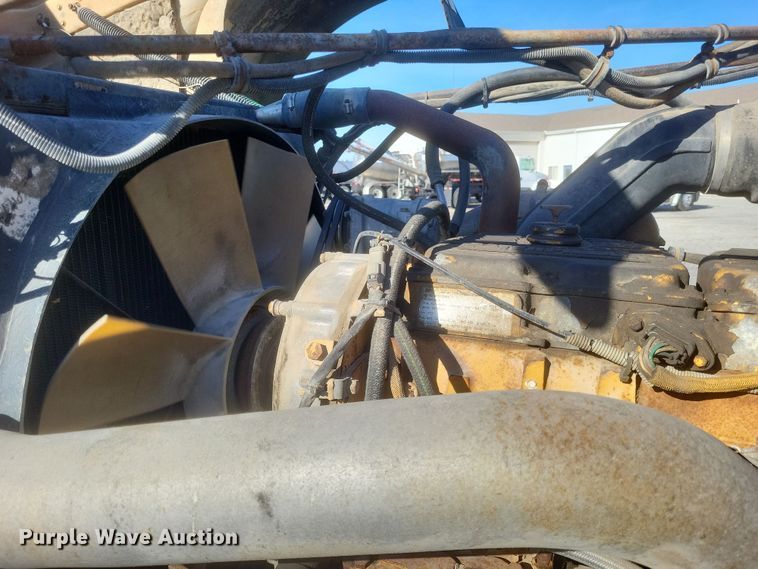 image for item MI9866 1998 Western Star 4964F  fertilizer delivery truck