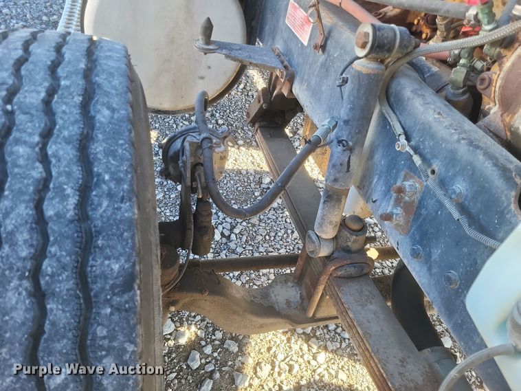 image for item MI9866 1998 Western Star 4964F  fertilizer delivery truck