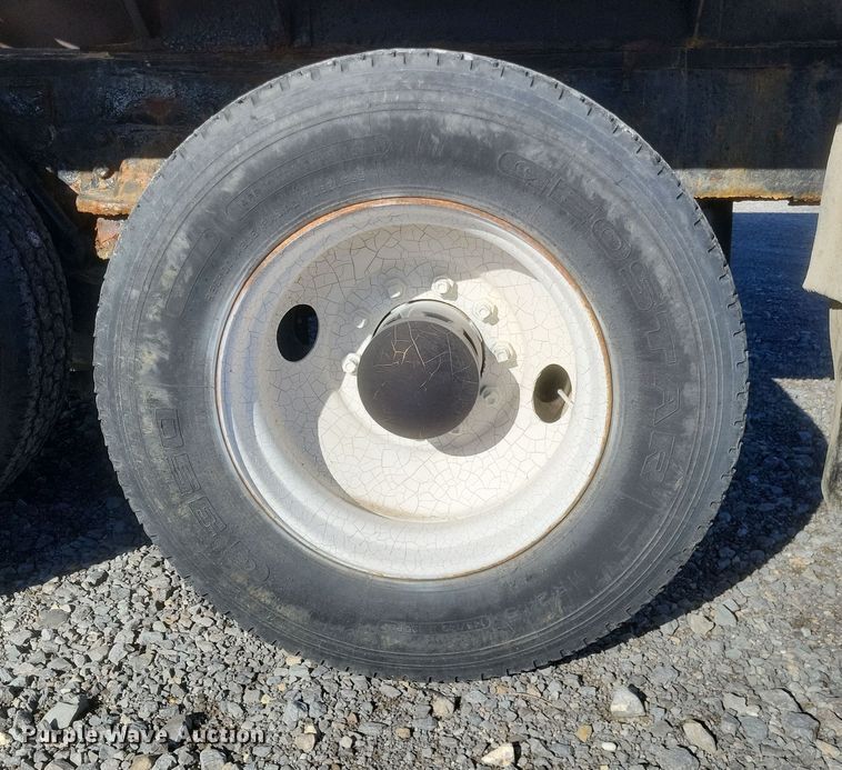 image for item MI9866 1998 Western Star 4964F  fertilizer delivery truck