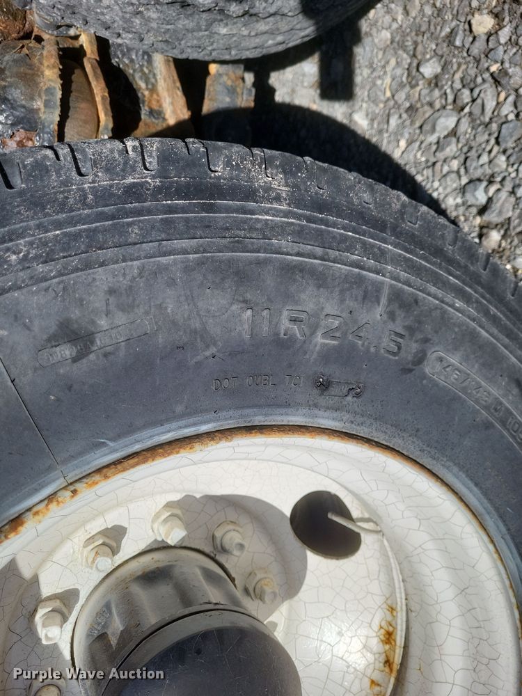 image for item MI9866 1998 Western Star 4964F  fertilizer delivery truck