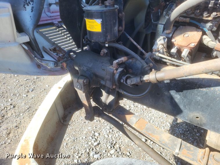 image for item MI9867 1995 Freightliner FL70  fertilizer delivery truck