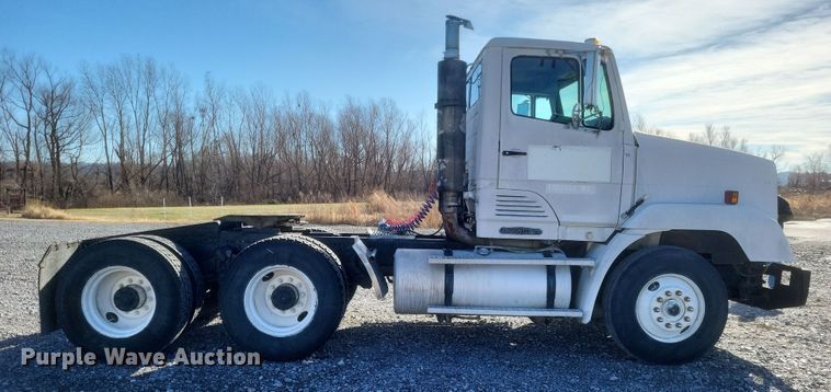 image for item MI9868 1989 Freightliner  semi truck