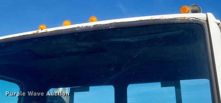 image for item MI9868 1989 Freightliner  semi truck