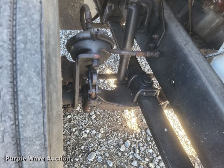 image for item MI9868 1989 Freightliner  semi truck