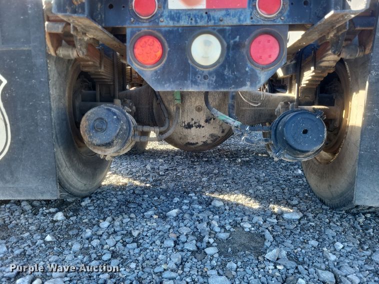 image for item MI9868 1989 Freightliner  semi truck