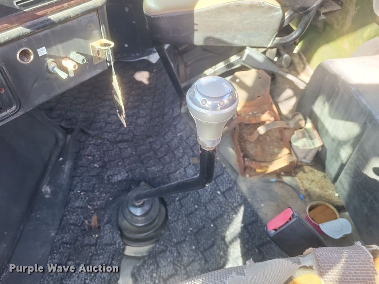 image for item MI9868 1989 Freightliner  semi truck