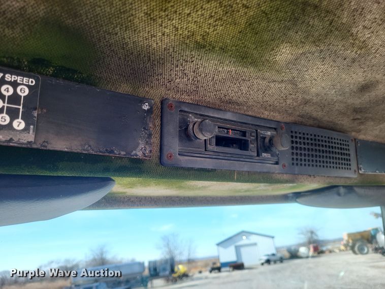 image for item MI9868 1989 Freightliner  semi truck