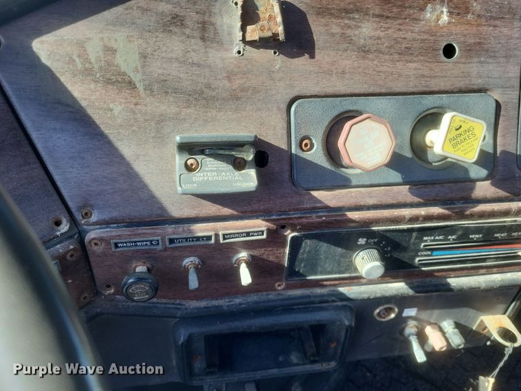 image for item MI9868 1989 Freightliner  semi truck