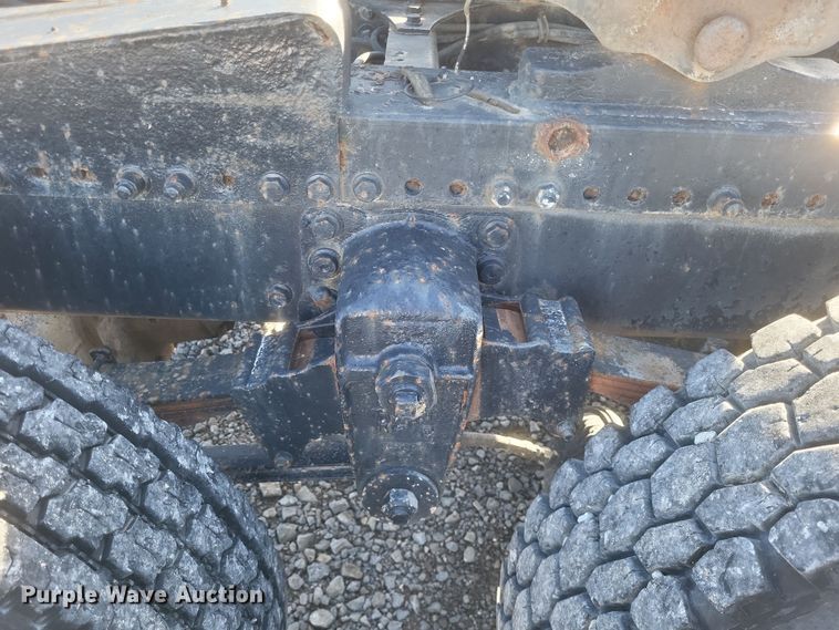 image for item MI9868 1989 Freightliner  semi truck