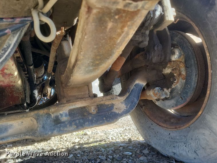 image for item MI9869 1987 Freightliner Conventional  truck cab and chassis