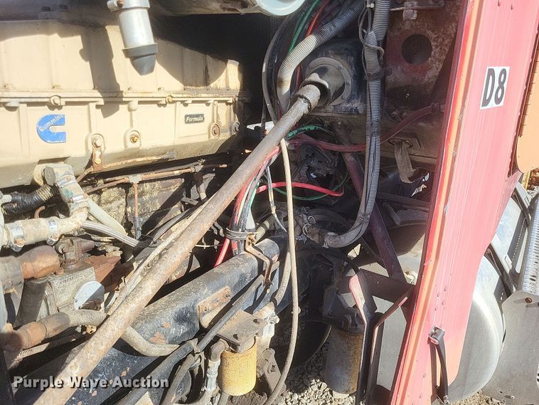 image for item MI9869 1987 Freightliner Conventional  truck cab and chassis