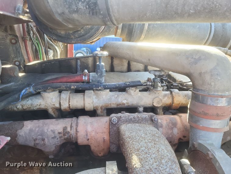 image for item MI9869 1987 Freightliner Conventional  truck cab and chassis