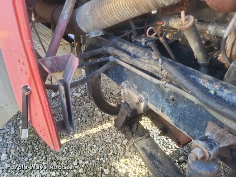 image for item MI9869 1987 Freightliner Conventional  truck cab and chassis