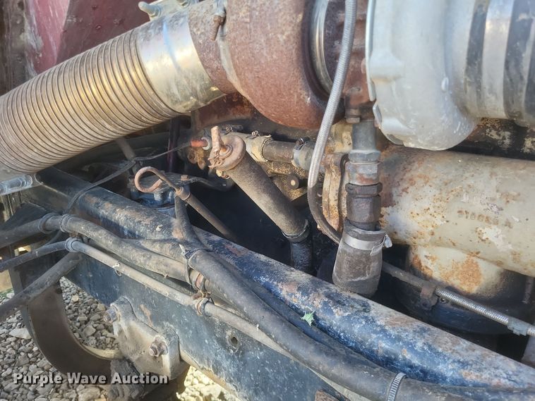 image for item MI9869 1987 Freightliner Conventional  truck cab and chassis