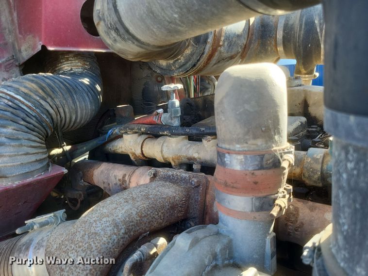 image for item MI9869 1987 Freightliner Conventional  truck cab and chassis