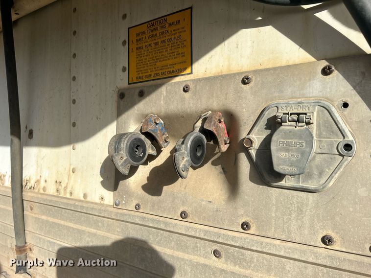 image for item NB9295 1993 Utility Trailer MFG VS2RX  refrigerated van trailer