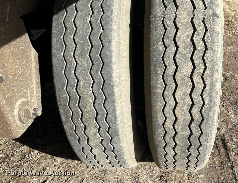 image for item NB9295 1993 Utility Trailer MFG VS2RX  refrigerated van trailer