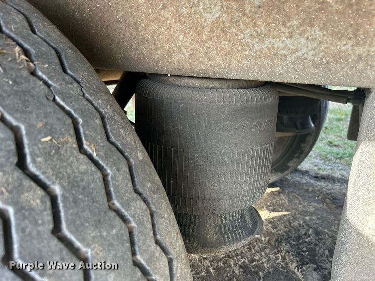 image for item NB9295 1993 Utility Trailer MFG VS2RX  refrigerated van trailer