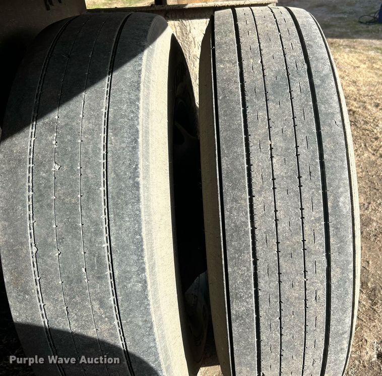 image for item NB9295 1993 Utility Trailer MFG VS2RX  refrigerated van trailer