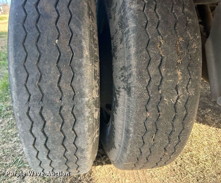 image for item NB9295 1993 Utility Trailer MFG VS2RX  refrigerated van trailer