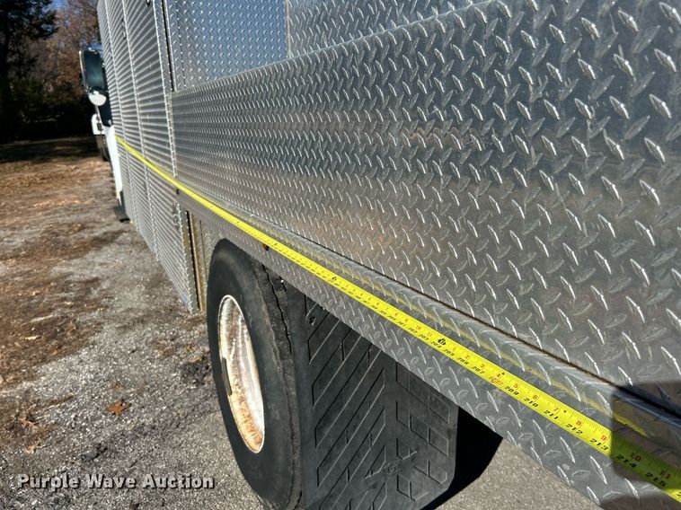 image for item NE9639 2008 Ford F650 Super Duty XLT  flatbed truck