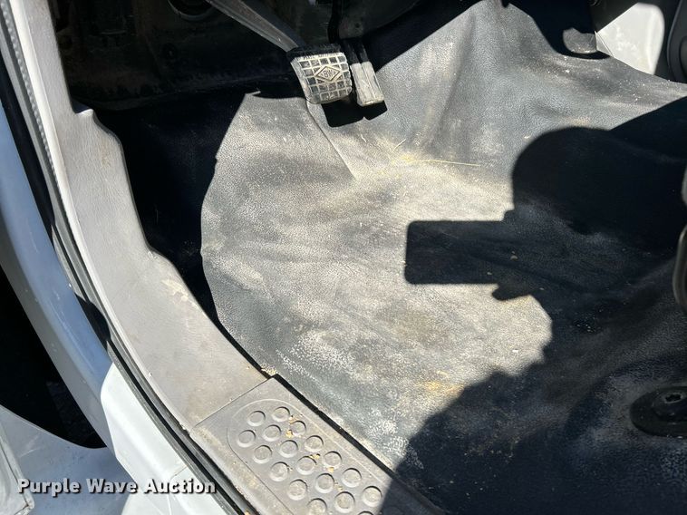 image for item NE9639 2008 Ford F650 Super Duty XLT  flatbed truck