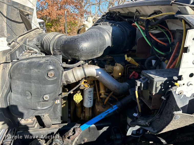 image for item NE9639 2008 Ford F650 Super Duty XLT  flatbed truck