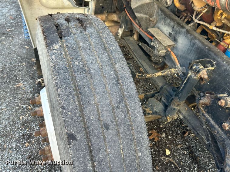 image for item NE9639 2008 Ford F650 Super Duty XLT  flatbed truck