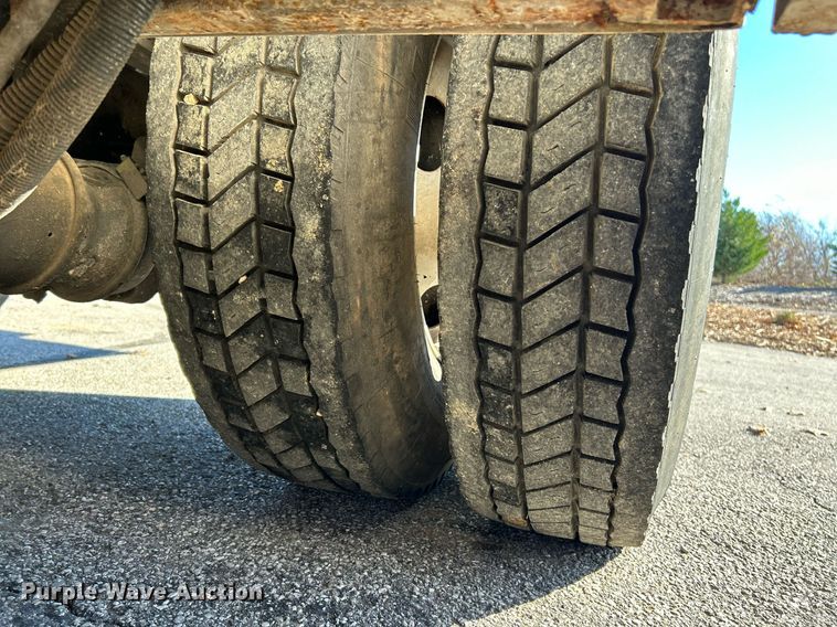 image for item NE9639 2008 Ford F650 Super Duty XLT  flatbed truck