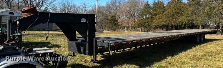 image for item NM9197 2014 Texas Pride  equipment trailer