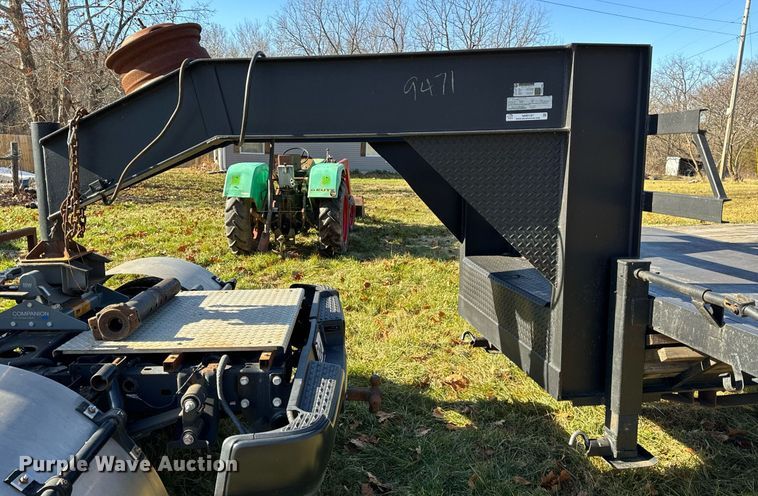 image for item NM9197 2014 Texas Pride  equipment trailer