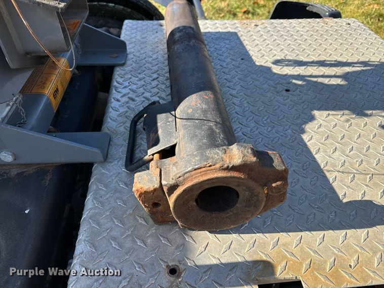 image for item NM9197 2014 Texas Pride  equipment trailer