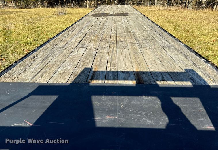 image for item NM9197 2014 Texas Pride  equipment trailer