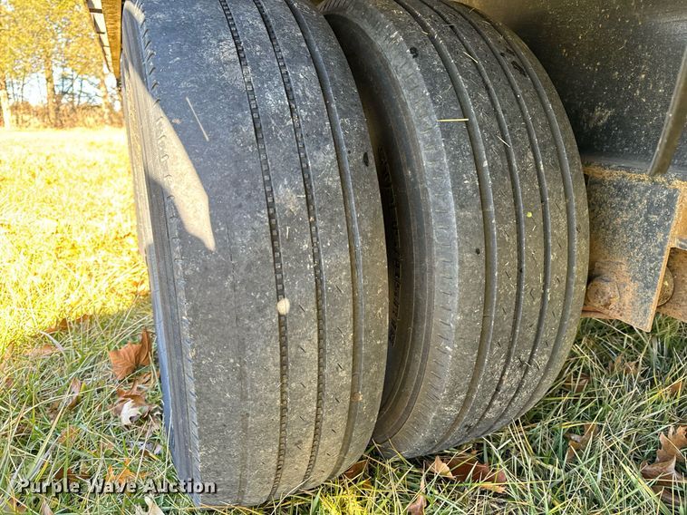 image for item NM9197 2014 Texas Pride  equipment trailer