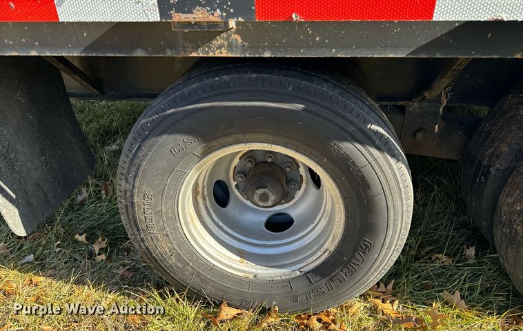 image for item NM9197 2014 Texas Pride  equipment trailer