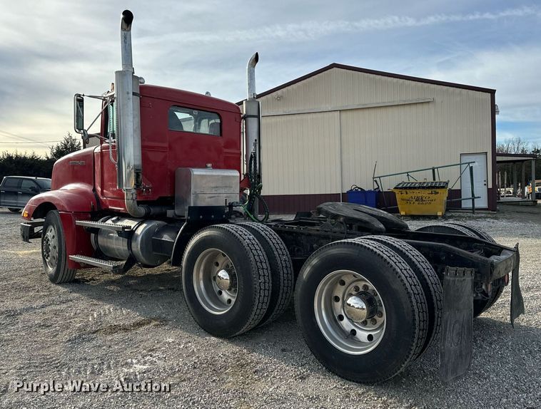 image for item NM9199 1991 Western Star 5900  semi truck