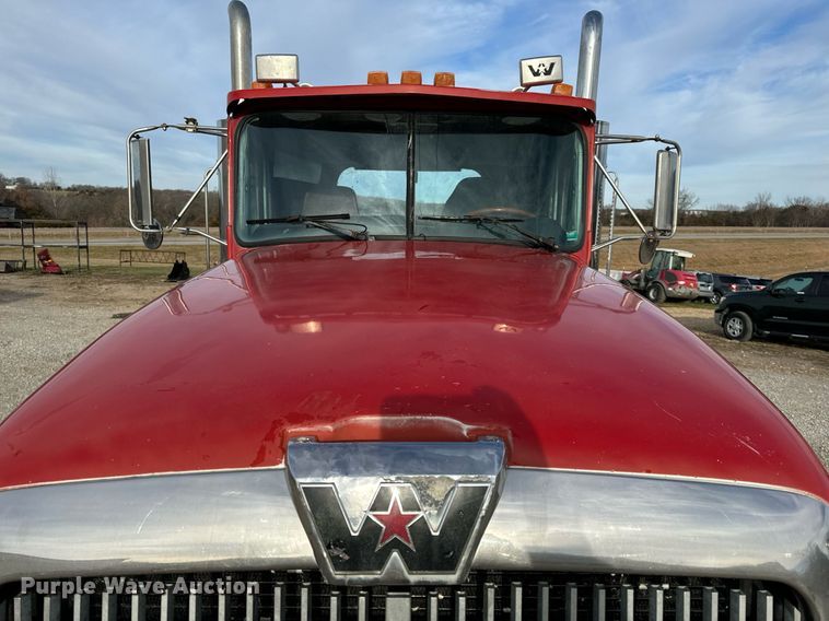 image for item NM9199 1991 Western Star 5900  semi truck