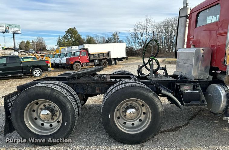 image for item NM9199 1991 Western Star 5900  semi truck