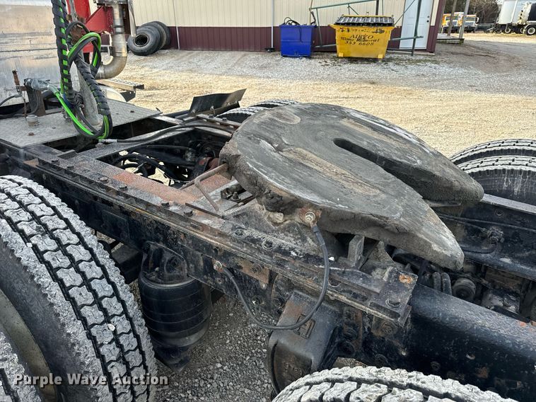 image for item NM9199 1991 Western Star 5900  semi truck