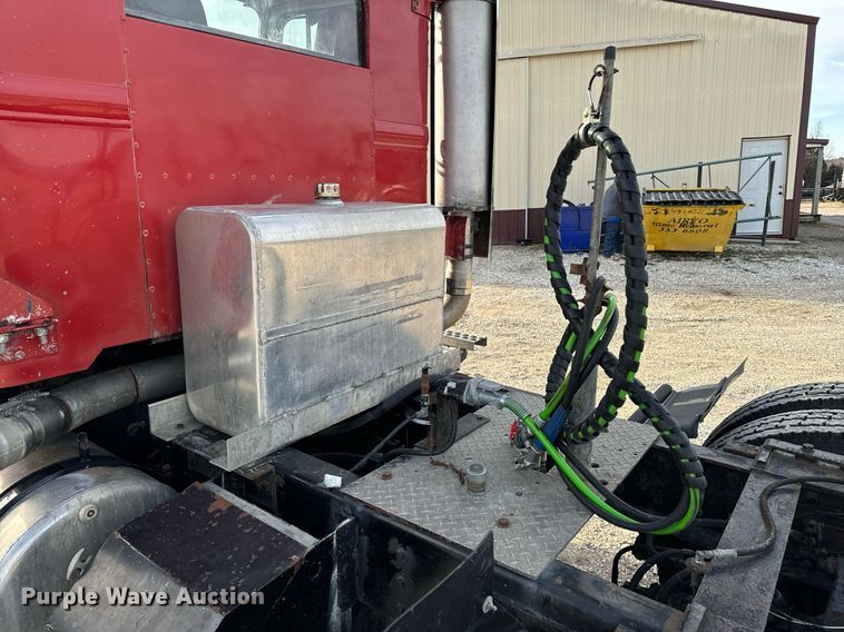 image for item NM9199 1991 Western Star 5900  semi truck