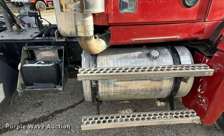 image for item NM9199 1991 Western Star 5900  semi truck