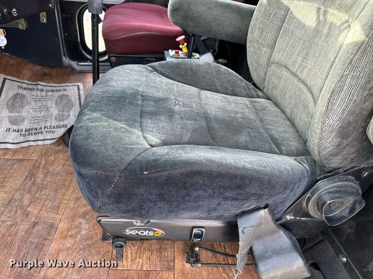 image for item NM9199 1991 Western Star 5900  semi truck