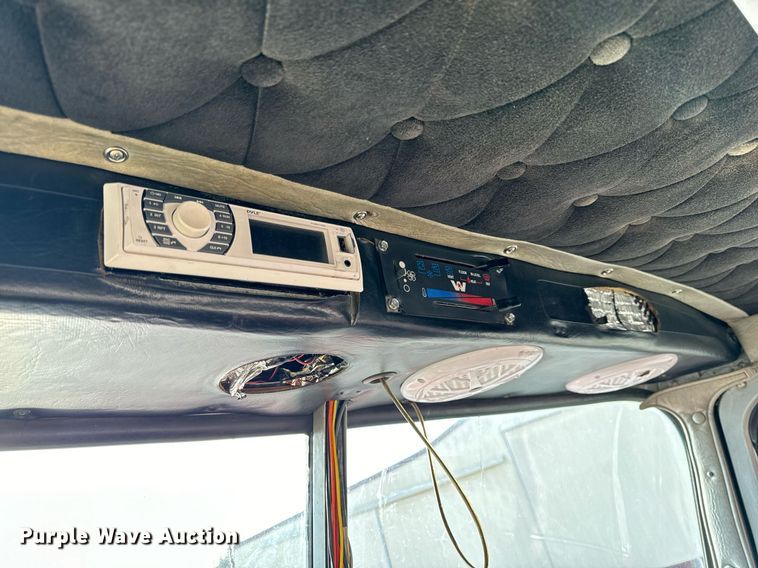 image for item NM9199 1991 Western Star 5900  semi truck