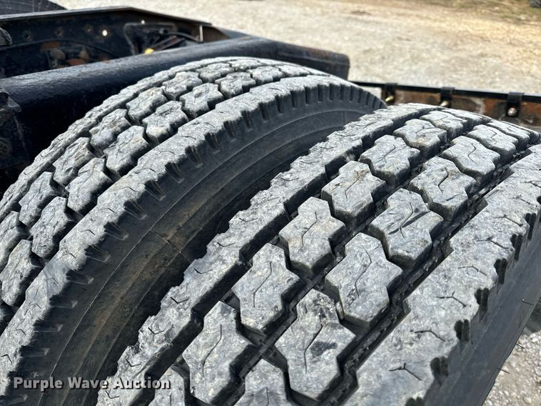 image for item NM9199 1991 Western Star 5900  semi truck