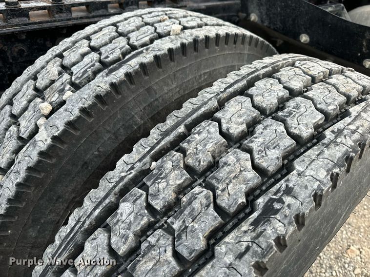 image for item NM9199 1991 Western Star 5900  semi truck