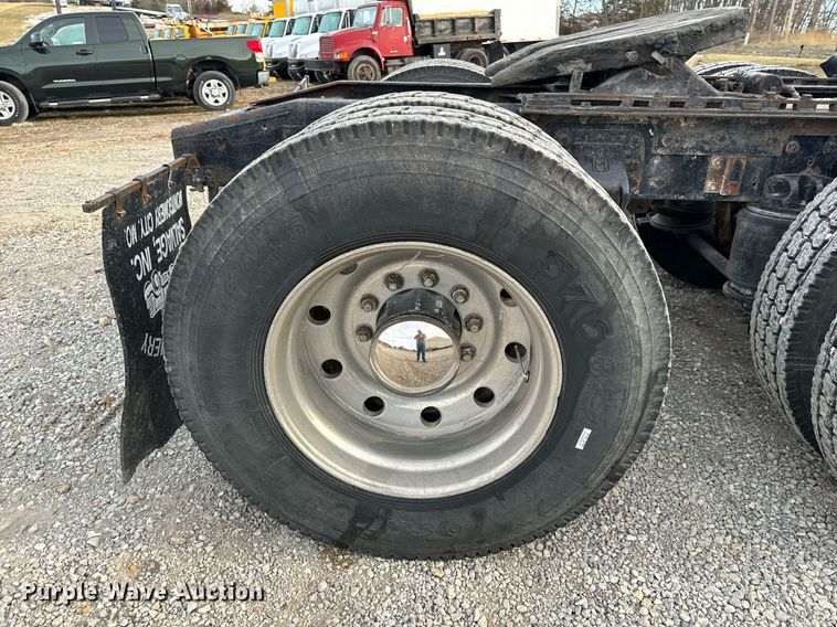 image for item NM9199 1991 Western Star 5900  semi truck