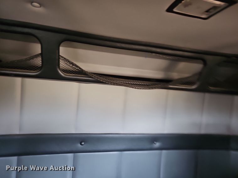 image for item NP9248 1997 Volvo Integral Sleeper  semi truck